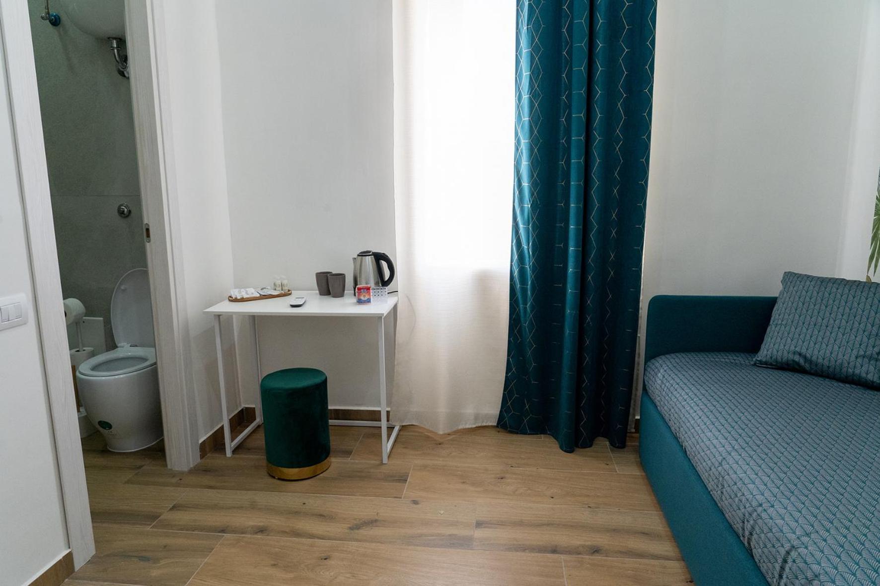 A Casa Di Edel Bed & Breakfast Napoli Exterior foto